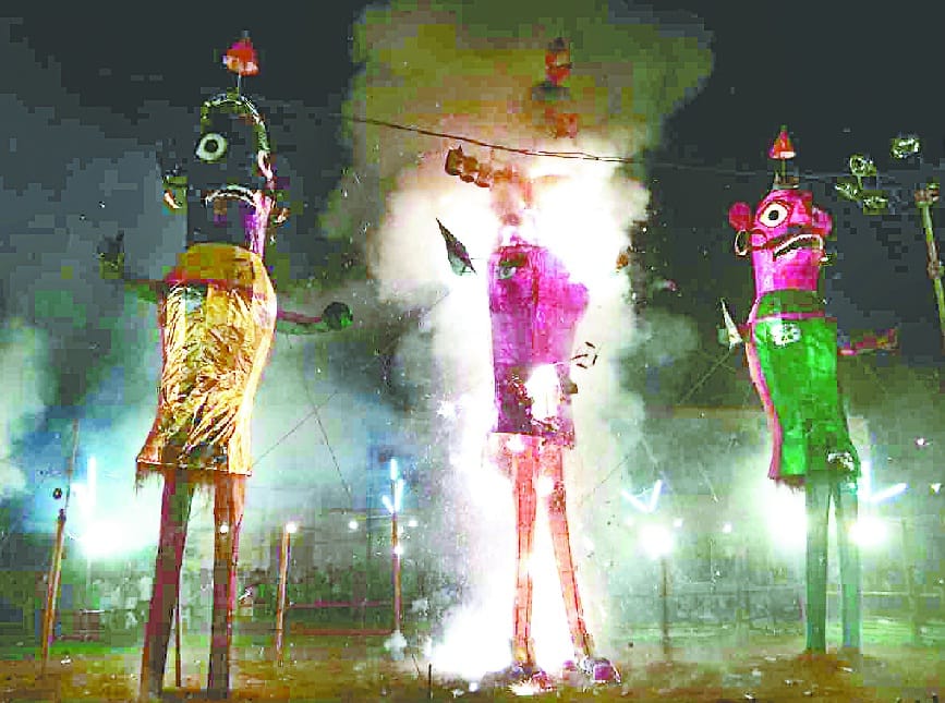 Burning of statues of Ravana, Meghnath and Kumbhalan