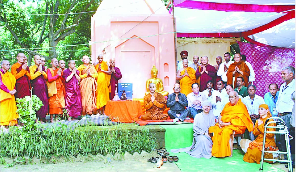 himalaya buddhist wear gyaasar clothes made in varanasi