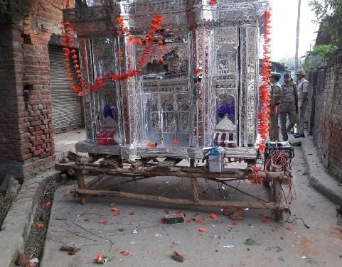 13 people injured in stone pellet in Bisen village