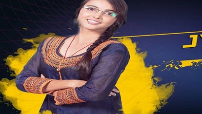 bigg boss season 11 premiere live update, dancer Sapna Chaudhary makes grand entry in house
