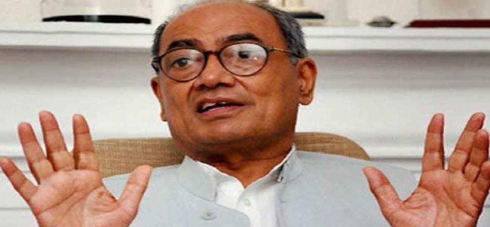 ex cm of mp digvijay singh vacates sarkari bunglow