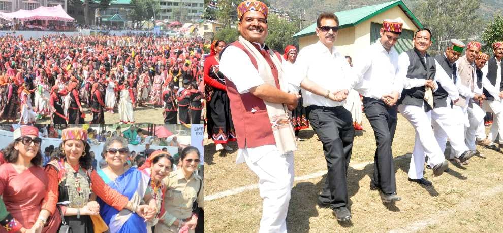 International kullu dussehra beti bachao nati by womens