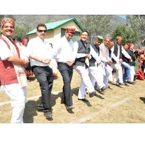 International kullu dussehra beti bachao nati by womens
