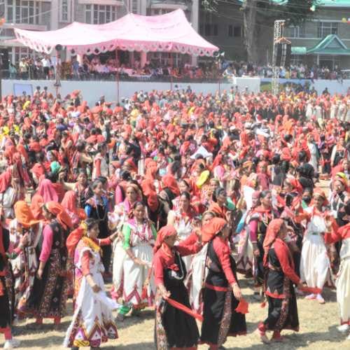 International kullu dussehra beti bachao nati by womens