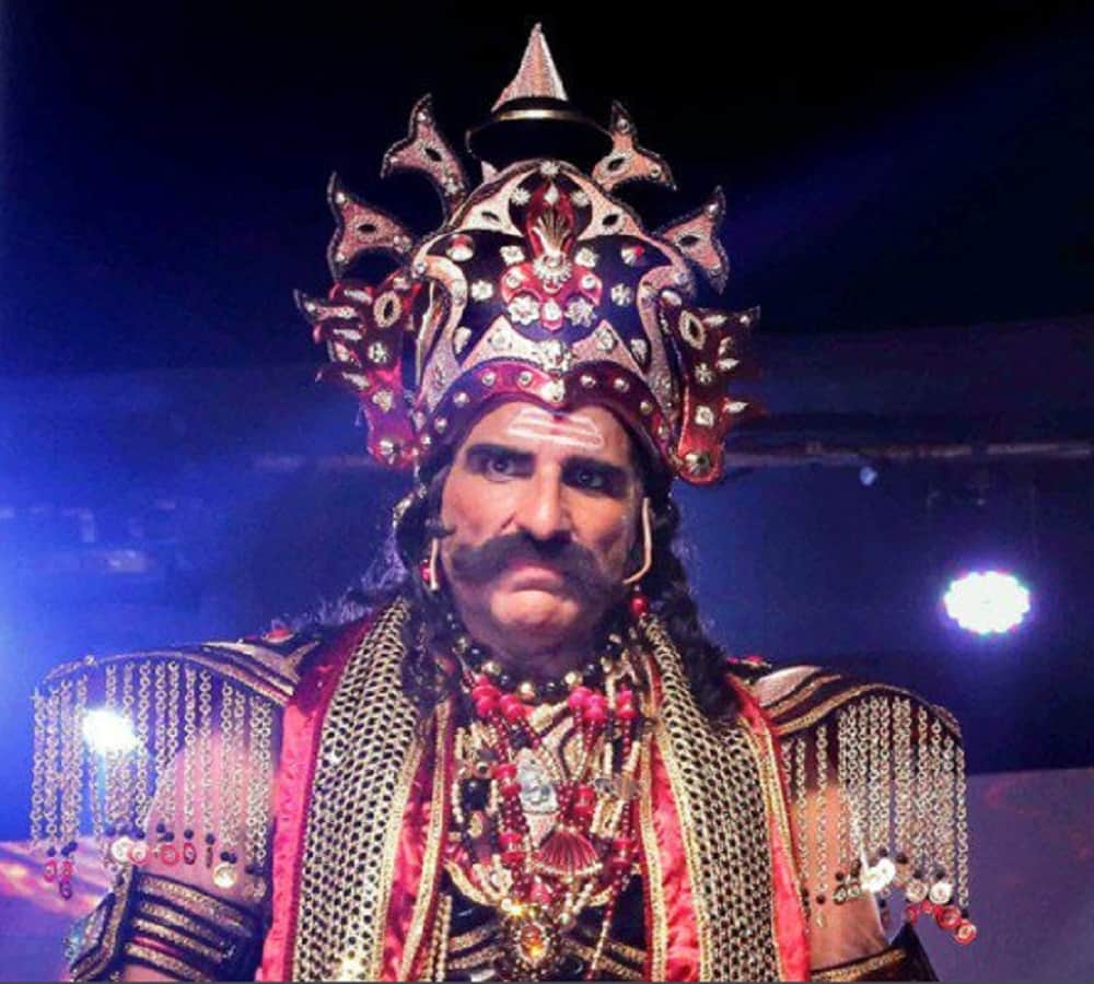 Bollywood actor Muskesh Rishi fined by Delhi police for not wearing helmet on Dussehra