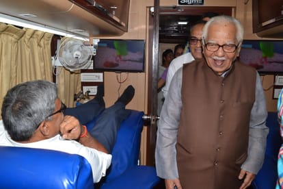 governor ram naik on blood donation.