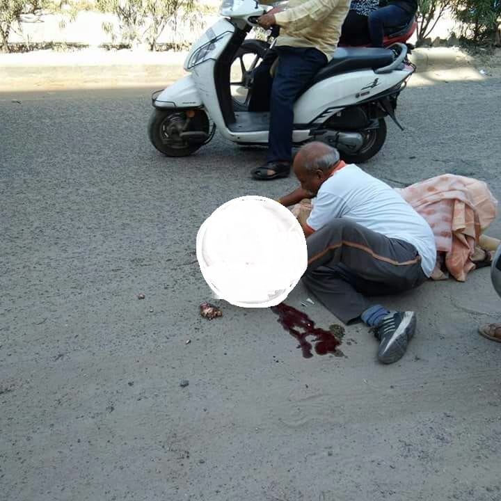 A women got death in road accident in jaipur rajasthan