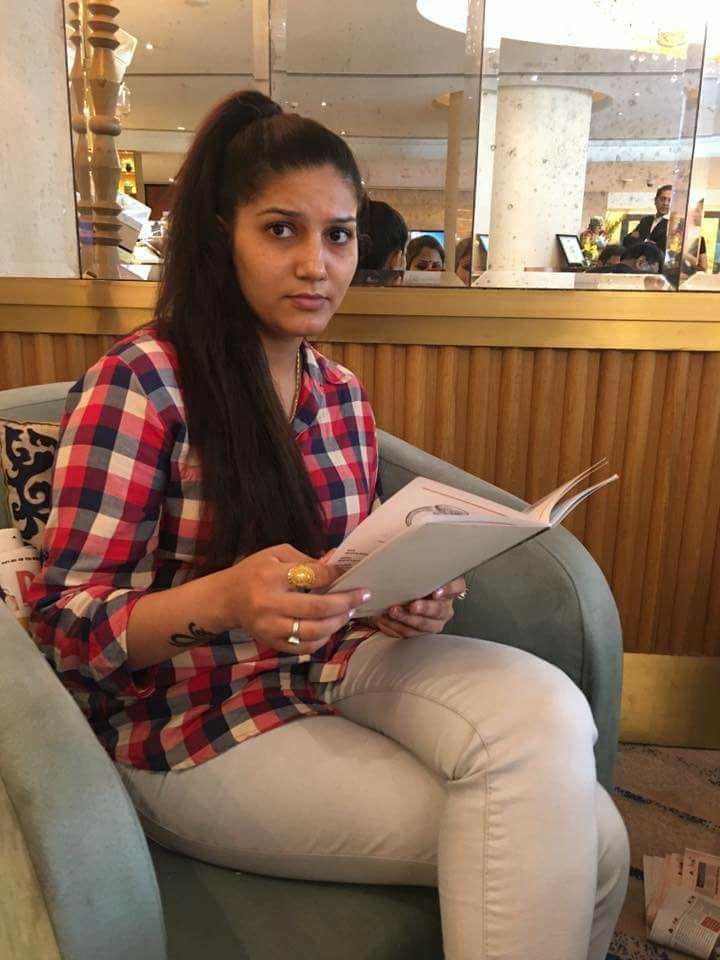 bigg boss 11 contestant sapna chaudhary without makeup