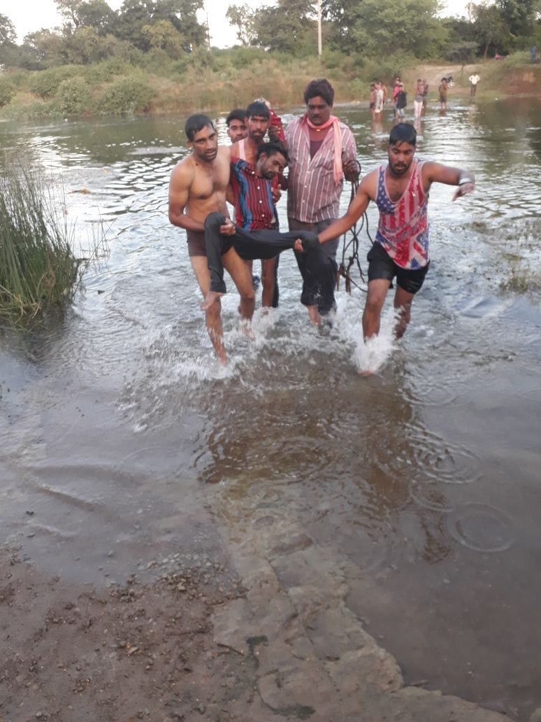 two youth drowned during murti visarjan on vijayadashmi 