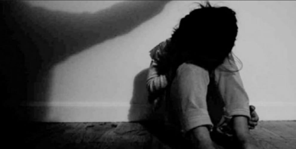 Six-year-old girl raped, the victim cried crying, Mother