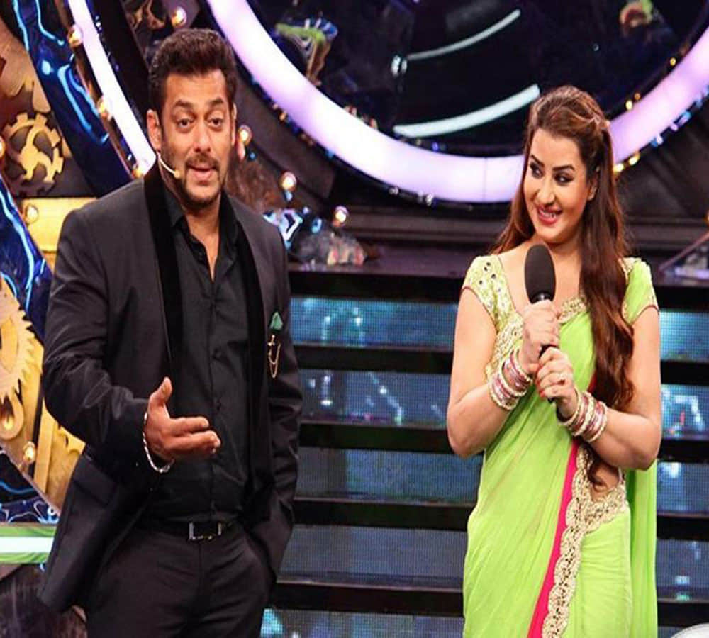 shilpa shinde fight on stage with vikas gupta at bigg boss 11