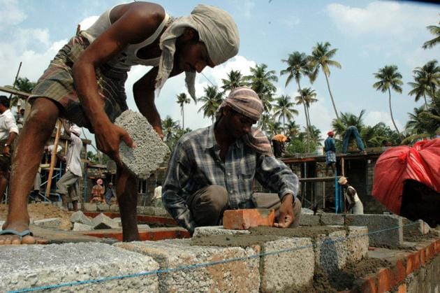 Know all befits for labor and constructor in india