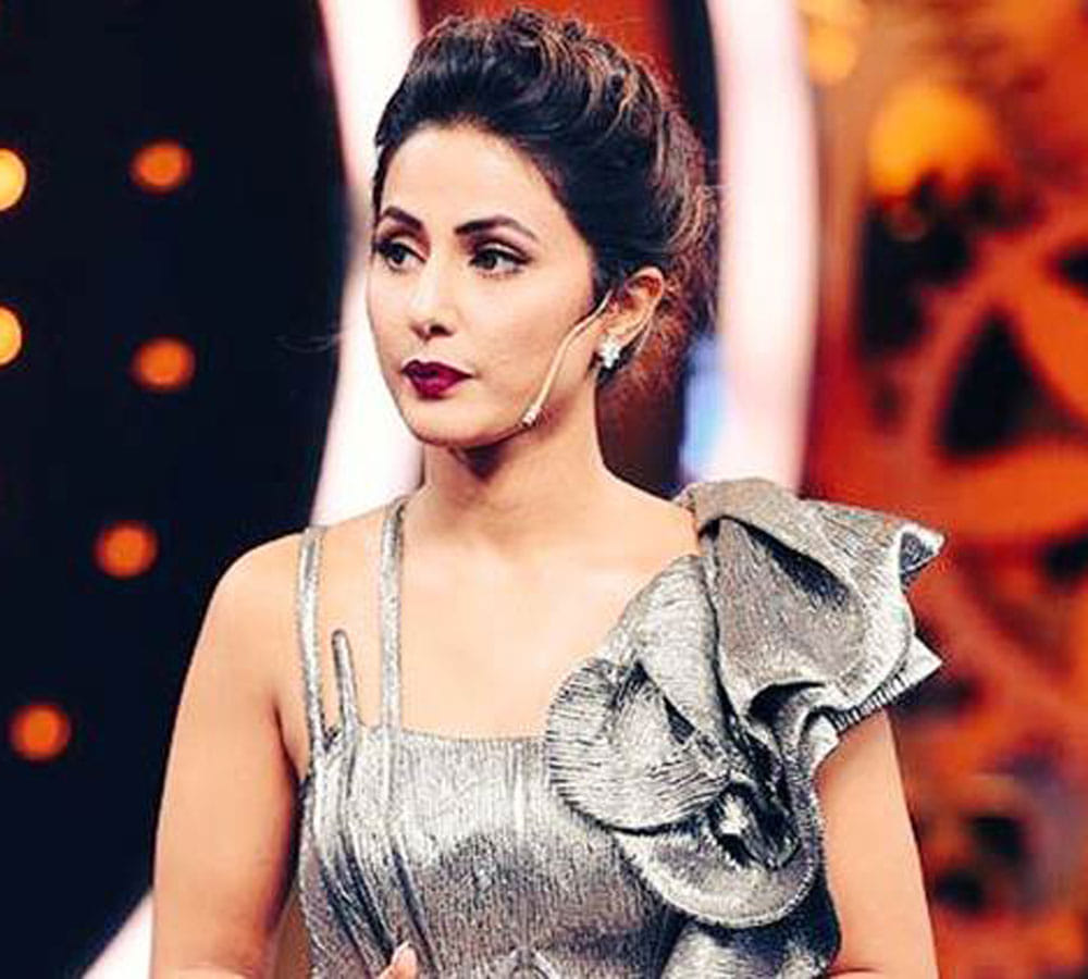 Bigg Boss 11 contestant Hina Khan says i am very jealous of Mona Singh