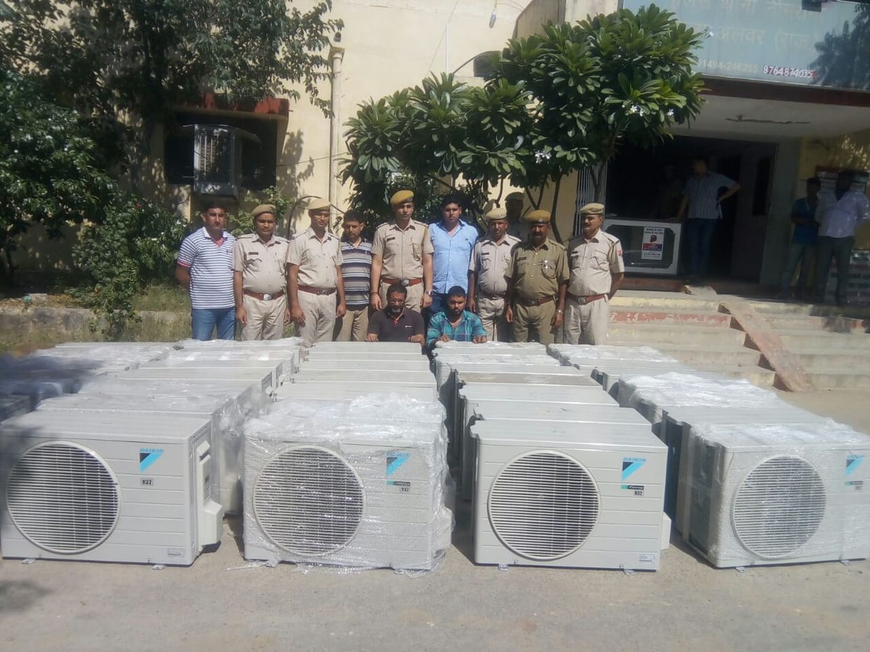 gang involved in 20 loots has been busted by alwar police 