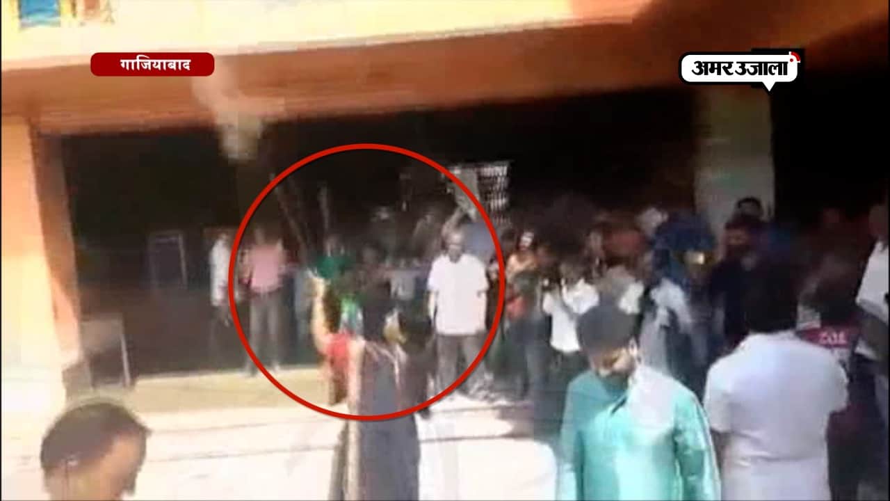 गाजियाबाद मंदिर में फायरिंग