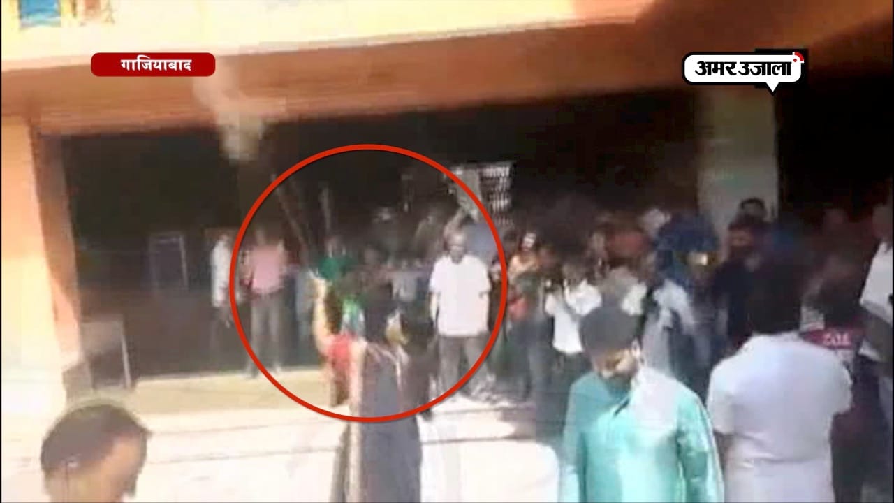 गाजियाबाद मंदिर में फायरिंग