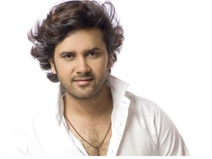 This Bollywood Singer has spent many nights with hunger stomach