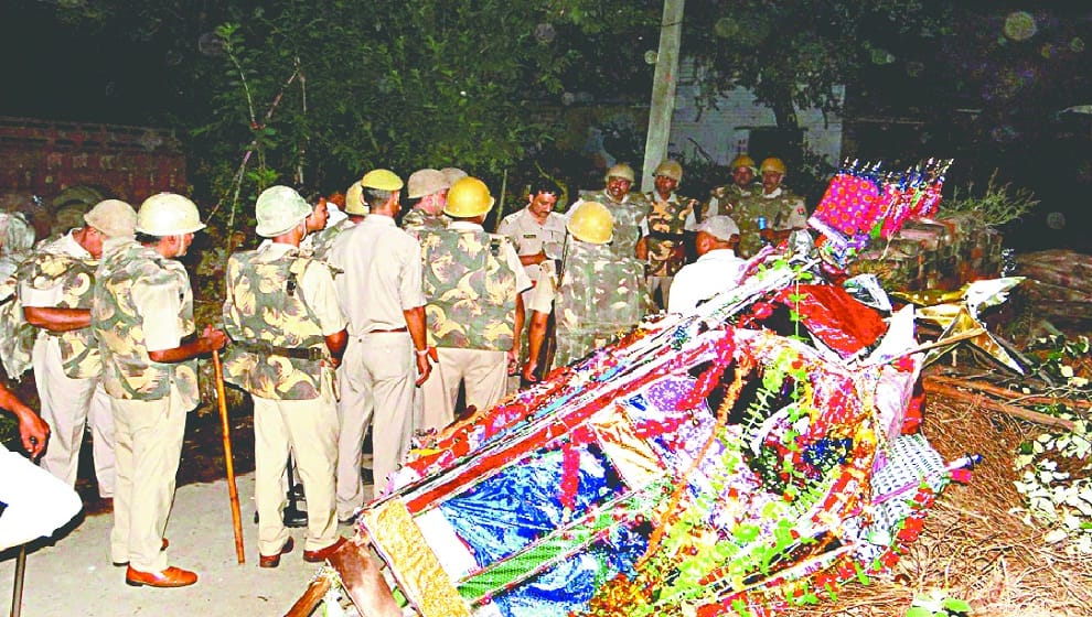 forty people injured in violence, during the Muharram procession