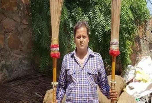 This person created an eight feet long broom