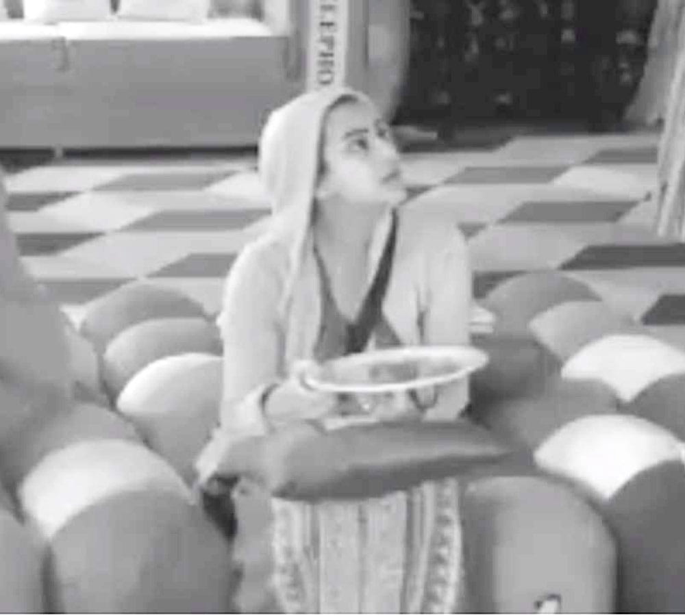 shilpa shinde and vikas gupta fight first day in bigg boss 11