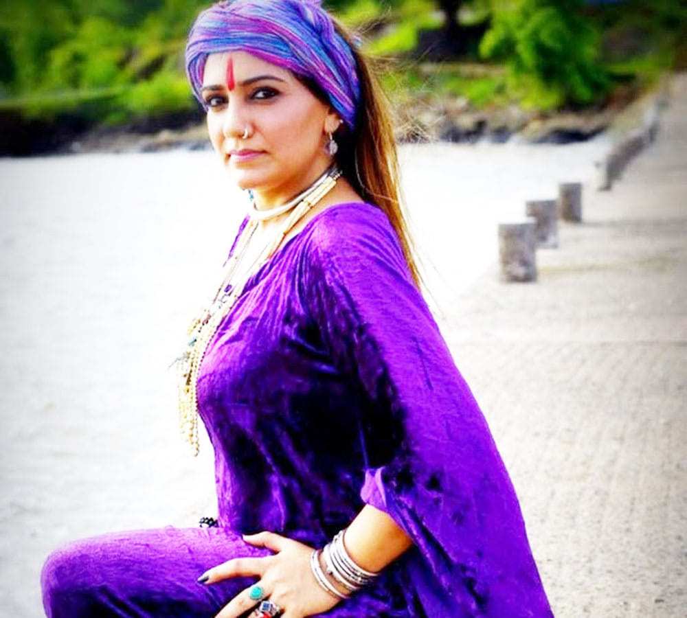 know about bigg boss 11 contestant shivani durga