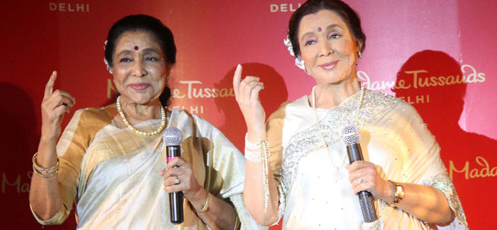 singer asha bhosle statue madame tussauds museum in delhi 