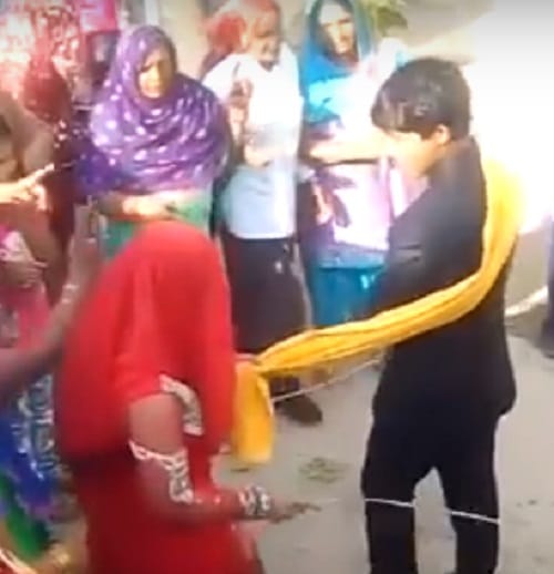 viral video bride beat groom on road 