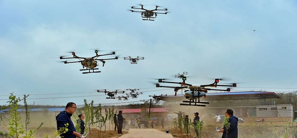  'Drones' is being used to reduce the crowd of holiday in China