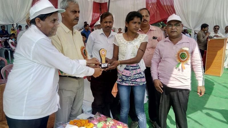 जनपदीय युवक समारोह: आरती और लक्ष्मी बनीं चैंपियन