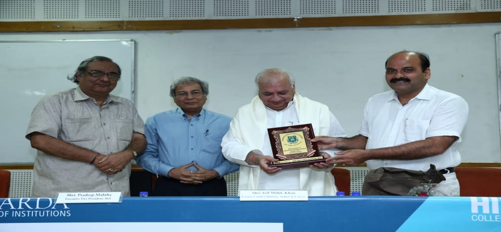 former central minister arif khan talks on indian values in hindustan college