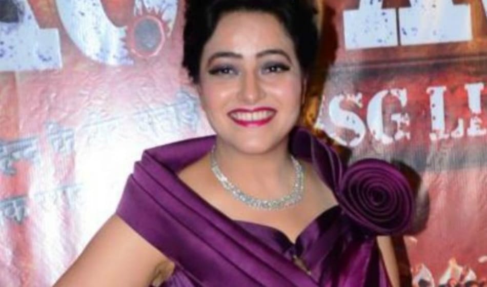 See Honeypreet Real Photos during confrontation of media after thirty eight days 