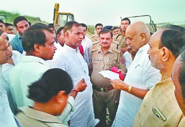 Incharge Minister held raid on illegal mining