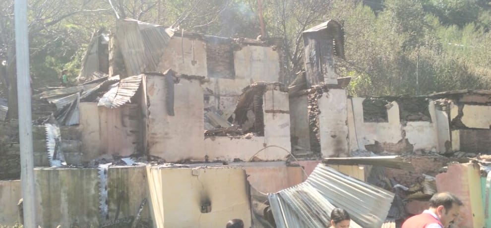 seven house on fire at kathasu jubbal in shimla distt