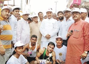 Gandhi lal bahadur birthday 