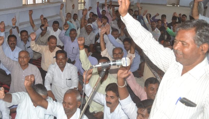 लेखपाल संघ ने किया संपूर्ण समाधान दिवस का बहिष्कार