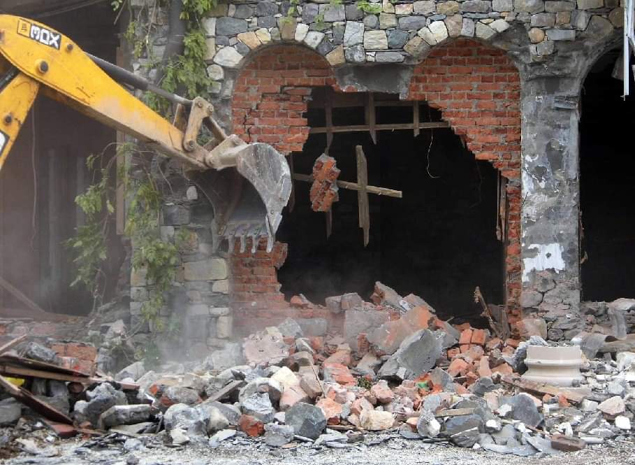 Illegal Underground water tank found in sachin dahlia bank house