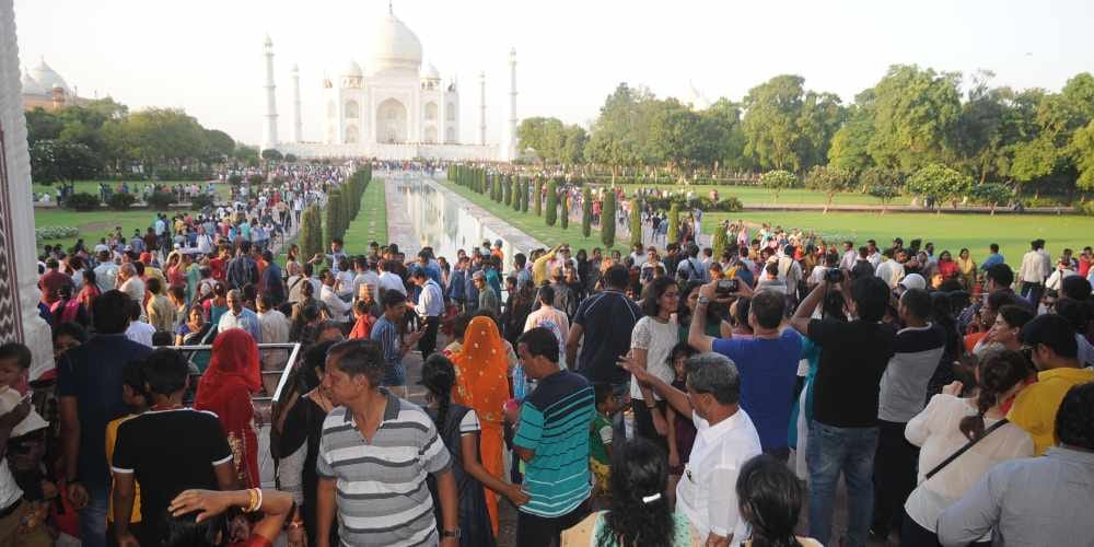 two lakh visitors of tajmahal in last three days