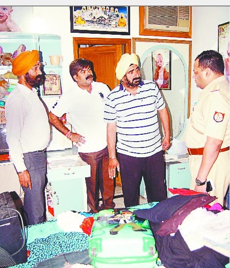 theft in thaapar nagar