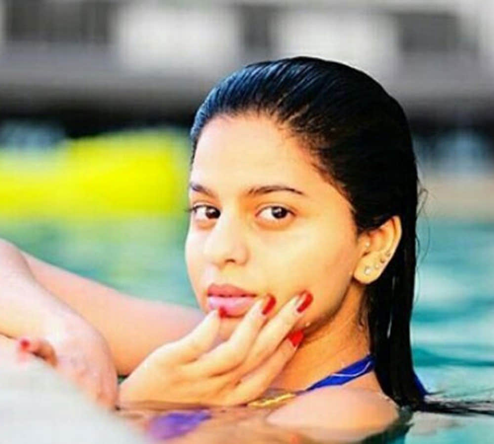 shah rukh khan daughter suhana khan bikini photo viral on social media