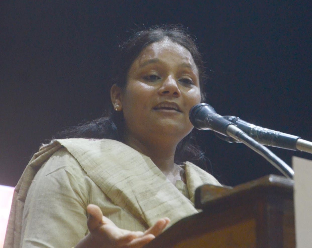 arunima sinha speaks to Uttar Pradesh board toppers.