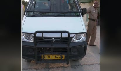 guard saved cash van from loot even though he was injured with bullet 