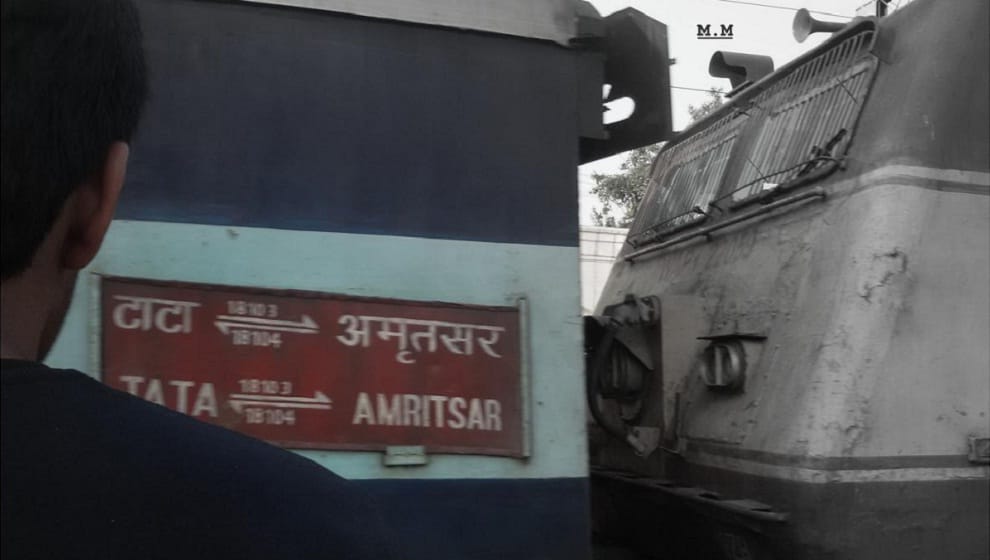 Man arrested after molesting young girl in train