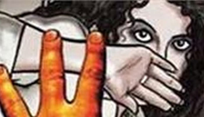 drunk people molested a girl  in lucknow