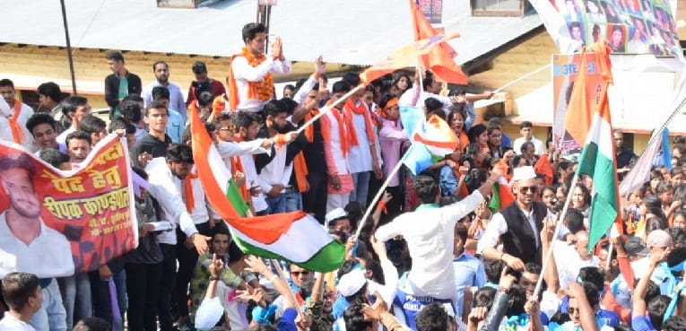 Nomination by 24 candidates for student wins