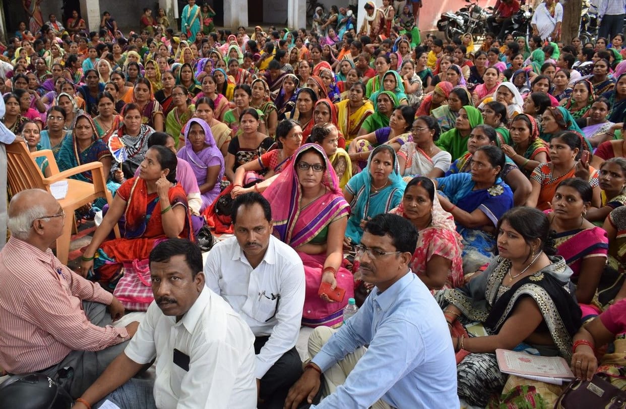 सरकार पर वादाखिलाफी का आरोप लगाते हुए जताया रोष
