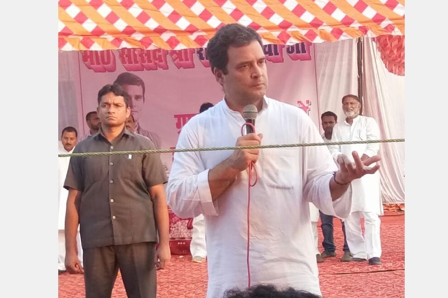 rahul gandhi did durga pooja in amethi.