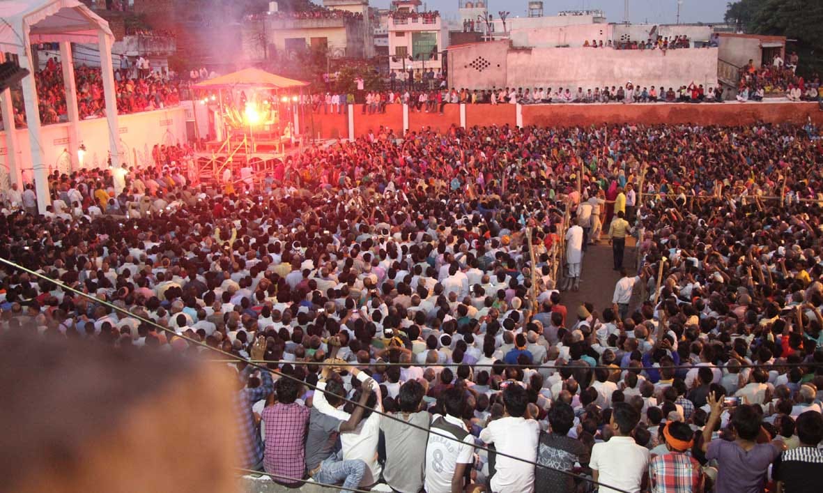 see the photos of ranagar ram leela arti