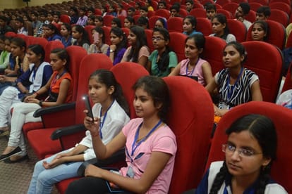 UP DGP addresses Uttar Pradesh toppers.