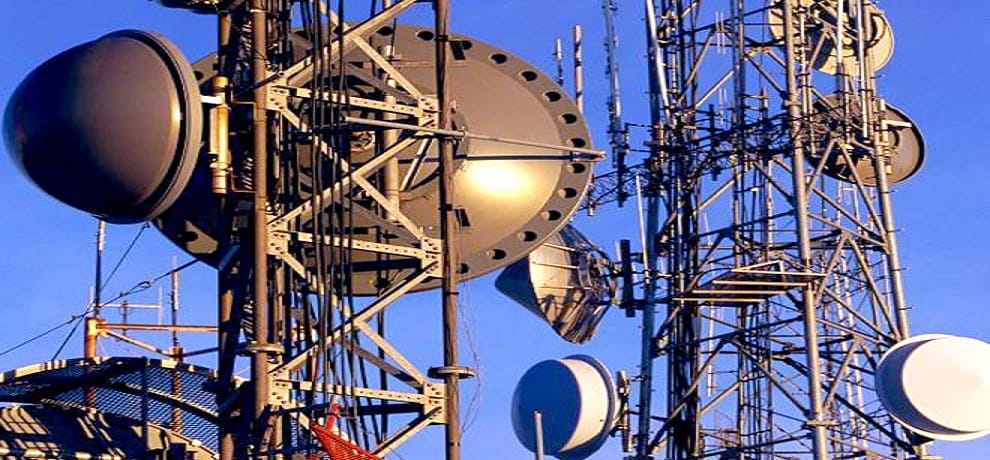 Centre helping select telecom firms says congress