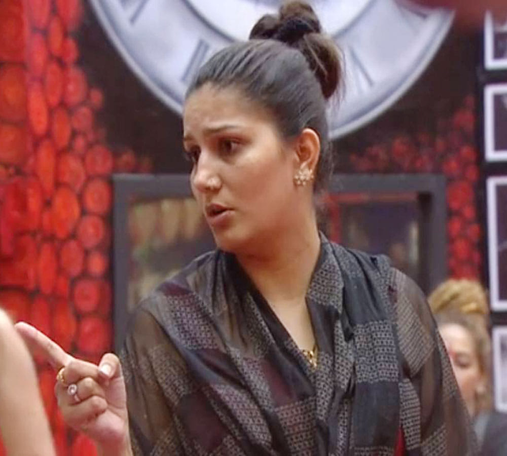 Bigg Boss 11: Sapna Choudhary fight with Jyoti Kumari ill mannered behaviour